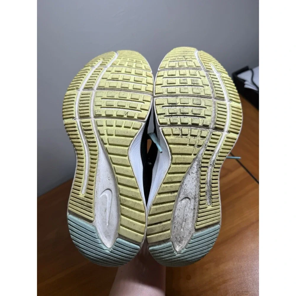 Nike womens quest